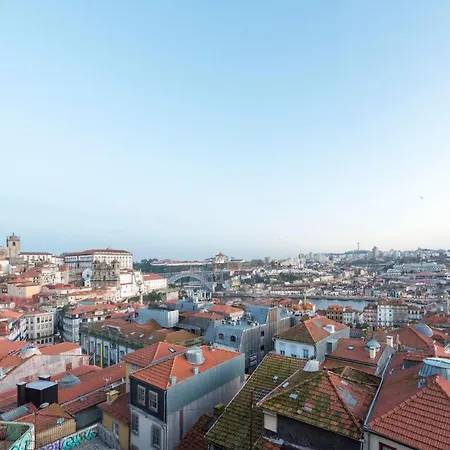 Lovelystay - Peaceful Living W/ Backyard Apartman Porto