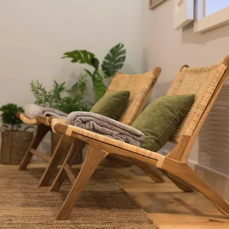 Lovelystay - Peaceful Living W/ Backyard *