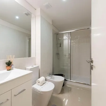 Lovelystay - Peaceful Living W/ Backyard *