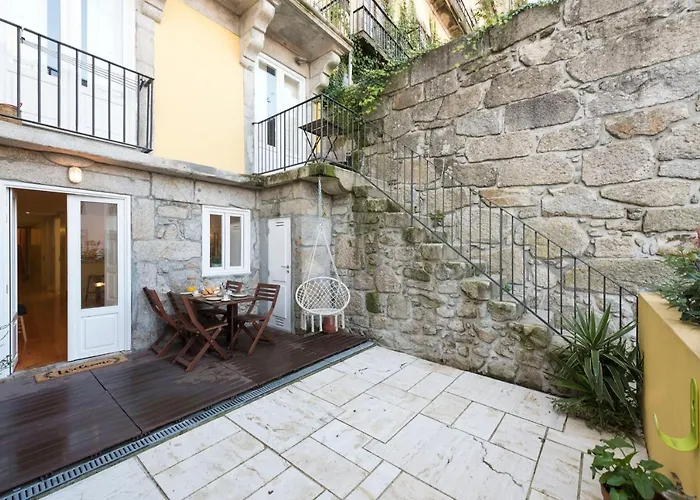 شقة Lovelystay - Peaceful Living W/ Backyard بورتو