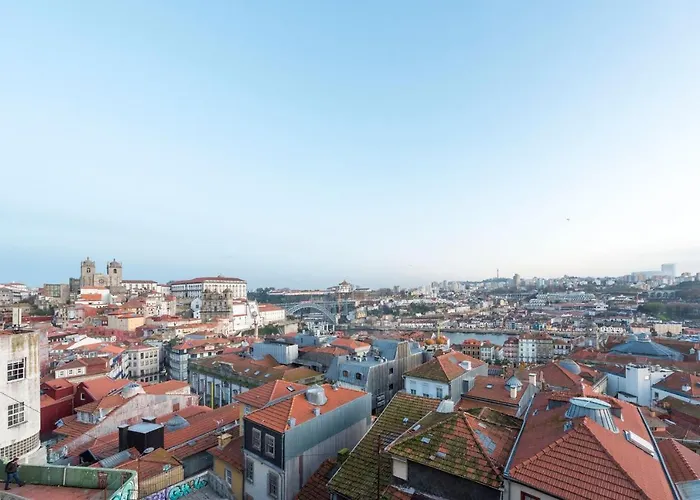 Lovelystay - Peaceful Living W/ Backyard Apartment Porto