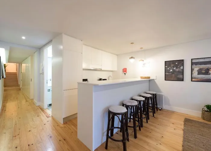 شقة Lovelystay - Peaceful Living W/ Backyard