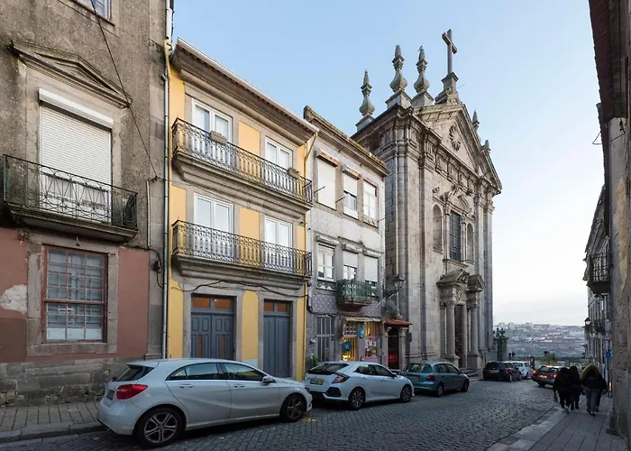 Lovelystay - Peaceful Living W/ Backyard Apartamento Oporto