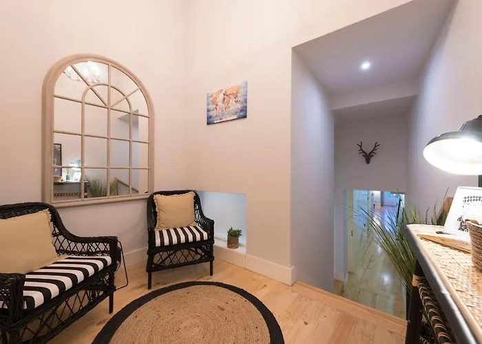 Lovelystay - Peaceful Living W/ Backyard Apartamento Oporto