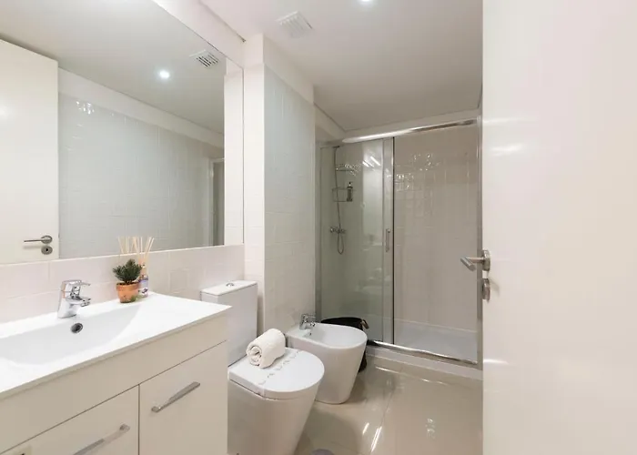 Lovelystay - Peaceful Living W/ Backyard *